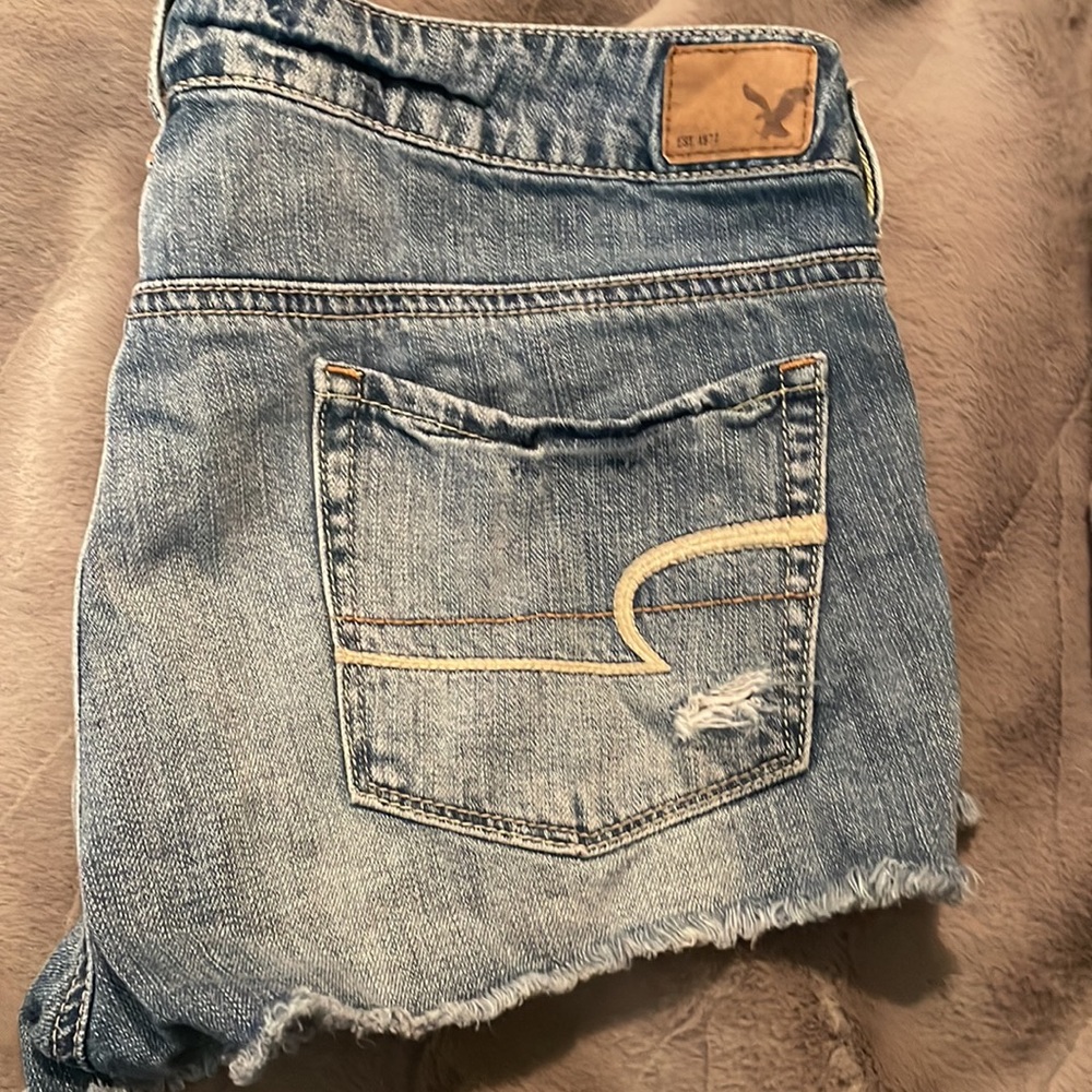 American eagle Jean shorts - Picture 2 of 3